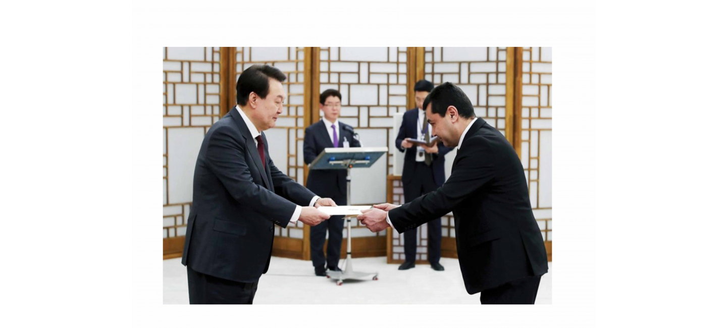 THE AMBASSADOR OF TURKMENISTAN TO THE REPUBLIC OF KOREA PRESENTED HIS CREDENTIALS